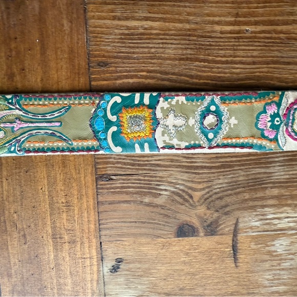 Lucky Brand Embroidered Belt - Picture 9 of 12